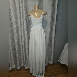 WHITE EMBROIDERED SUMER DRESS NWT